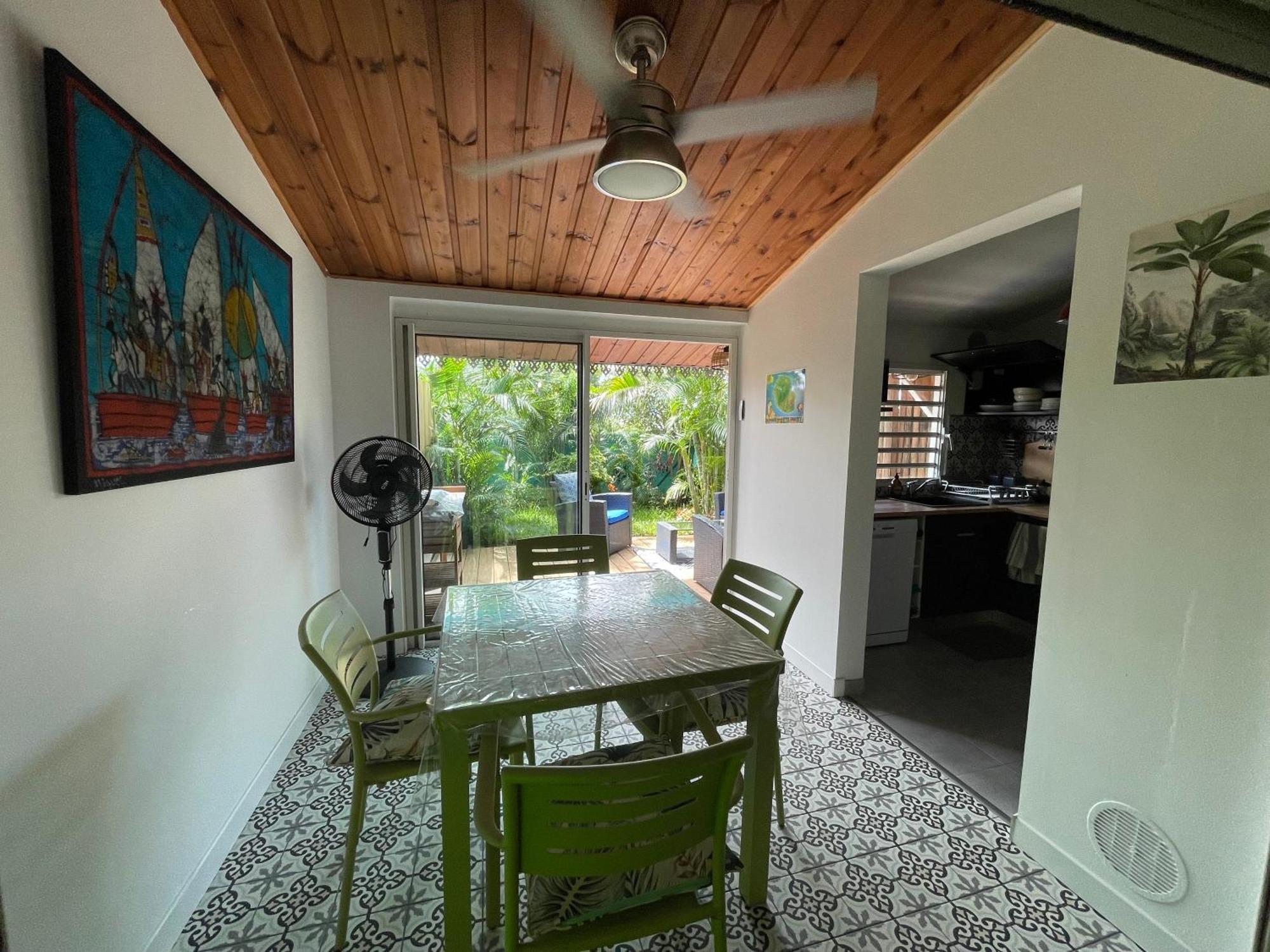 Duplex Tifanjan Avec Jardin Fleuri Pres De La Mer Saint-Paul Екстериор снимка